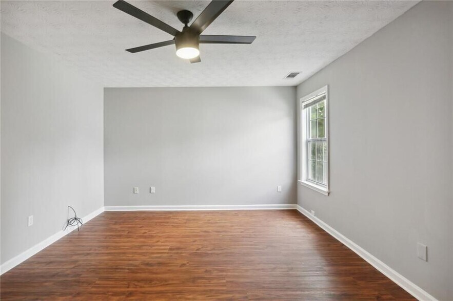 Building Photo - 1328 Glenover Way