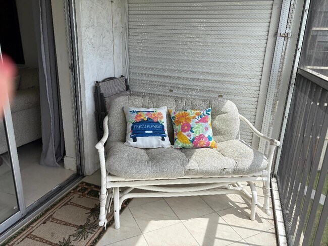 Building Photo - 8900 Washington St