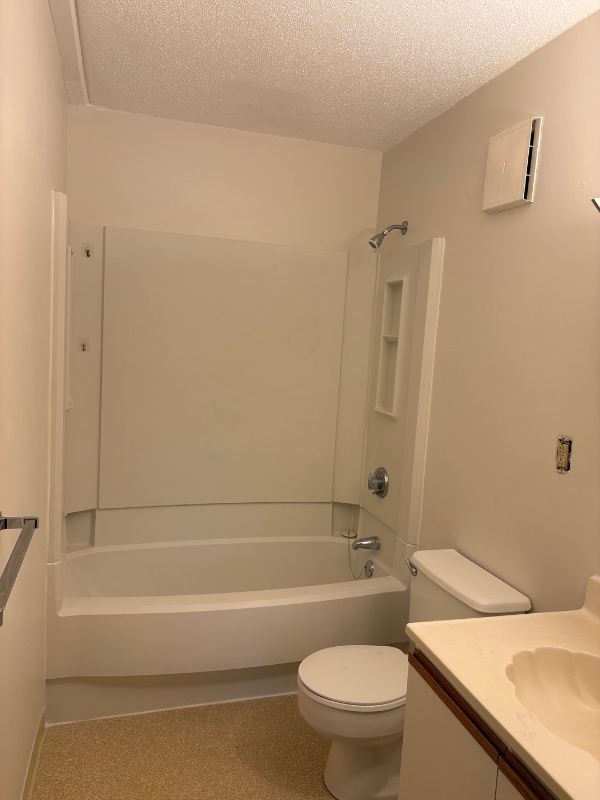 Building Photo - 4 Cedar St