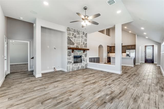 Building Photo - 1201 Timber Grove Terrace