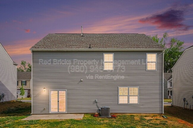 Building Photo - 11010 Austin Estates Dr