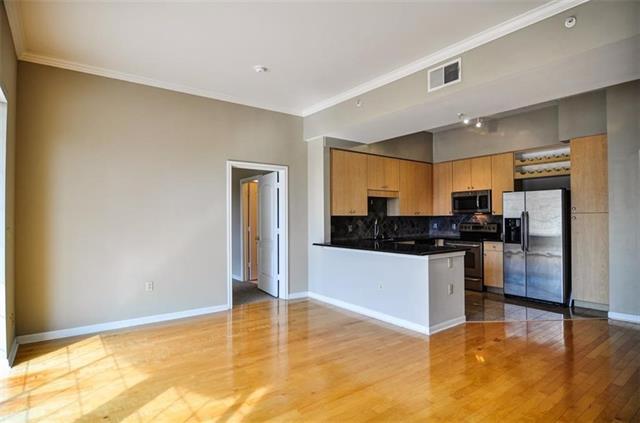 Building Photo - 3225 Turtle Creek Blvd Blvd