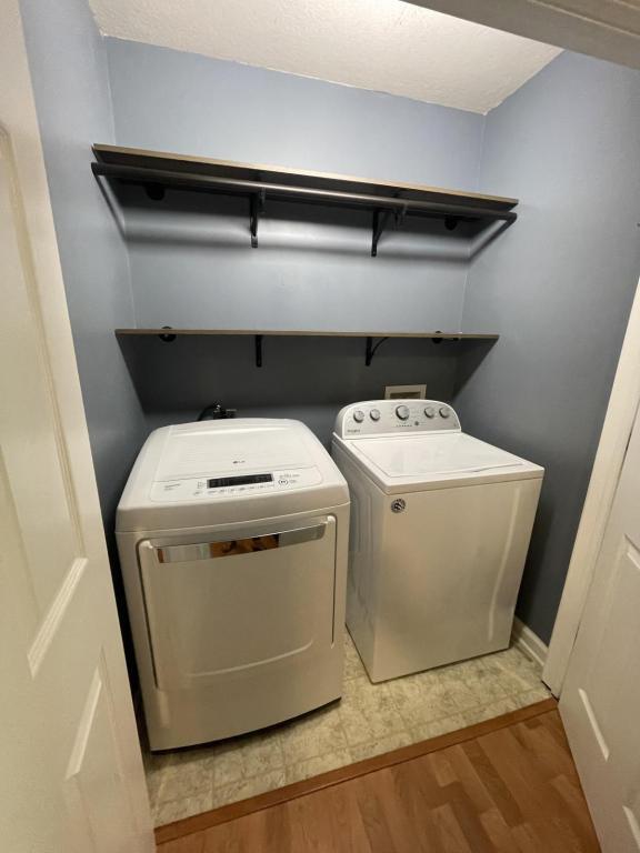 Building Photo - 93 Creekside Dr