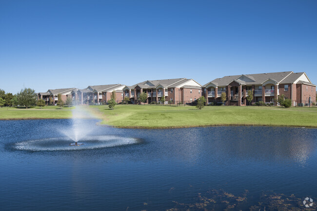 Building Photo - The Links at Norman