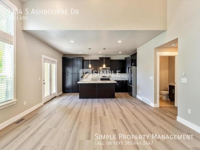 Building Photo - 9234 Ashbourne Dr