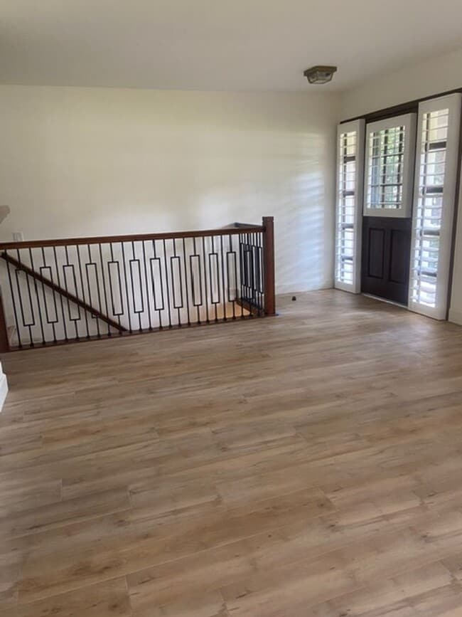 Building Photo - Call this gorgeous townhome yours! 2 master bedrooms with detached 2 car garage in Cherry Creek M...