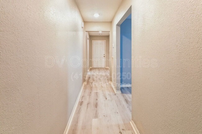 Building Photo - 2107 Lamar Dr