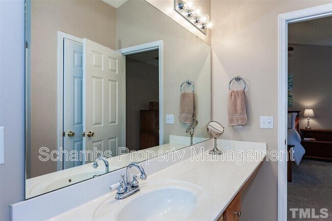 Building Photo - 109 Chilmark Ridge Dr