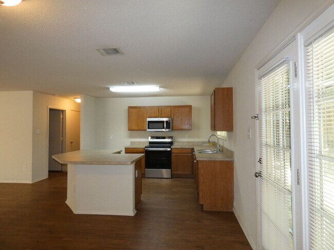 Building Photo - 10325 Bear Hollow Dr