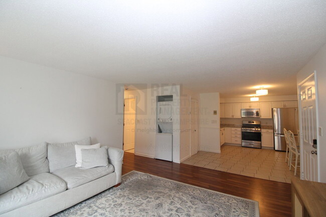 Building Photo - 50 Brookside Dr