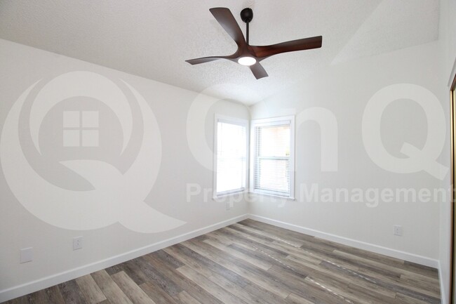 Building Photo - 3902 E White Aster St
