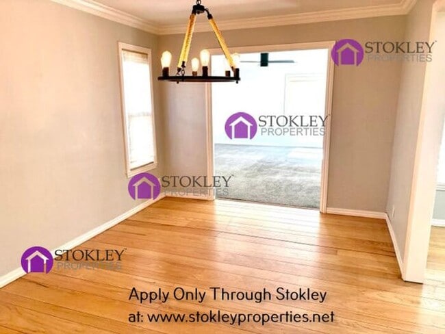 Building Photo - 231 Ivy Dr