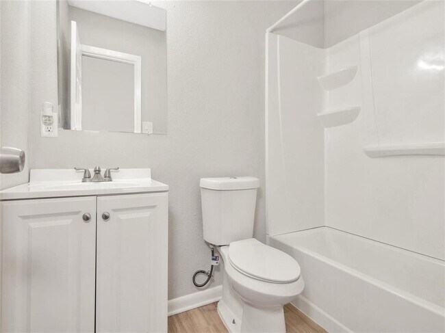 Building Photo - 234 Overbluff St