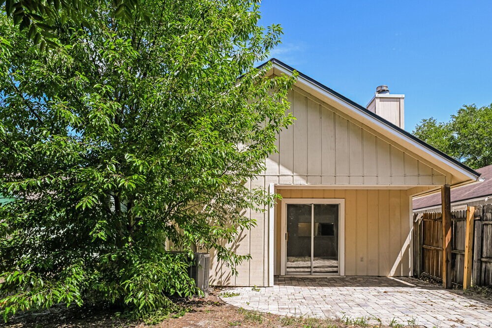 Building Photo - 8790 Townsquare Dr S