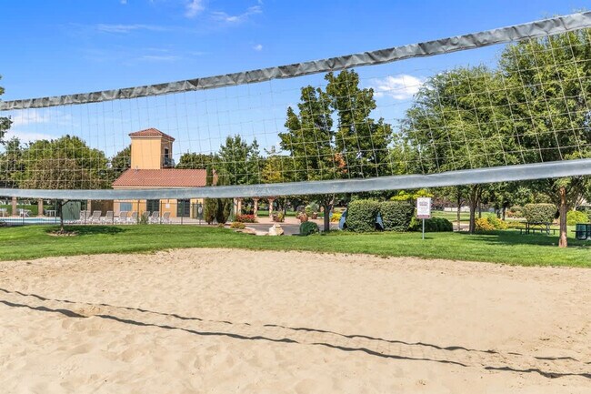 Building Photo - 2480 W San Remo Ct