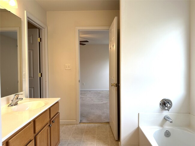 Building Photo - 207 Shady Rock Ln