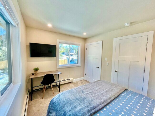 Building Photo - 1128 Winter Park Dr