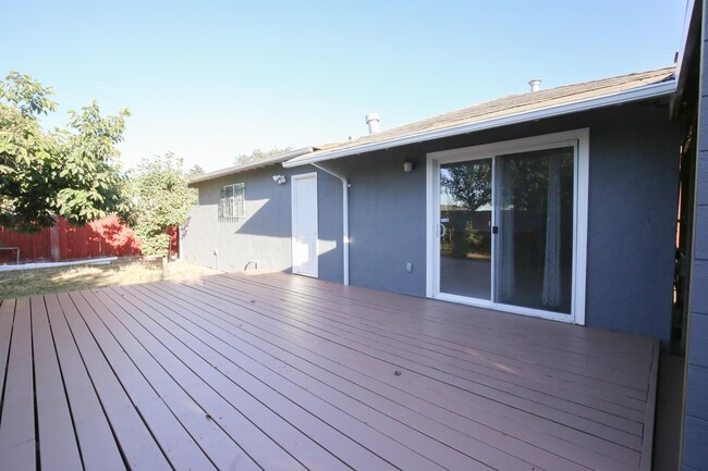 Building Photo - Floresta Gardens San Leandro Ranch Home