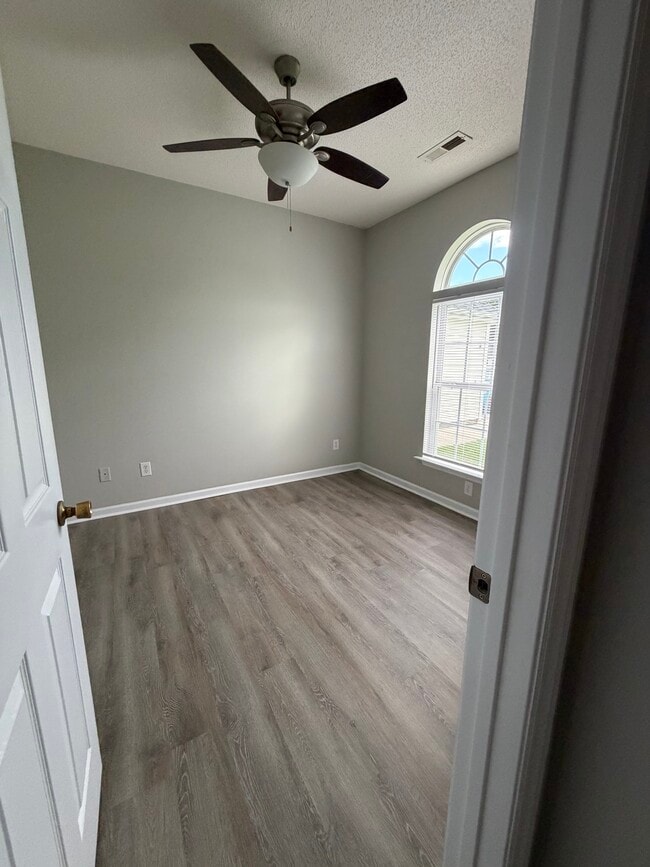 Building Photo - 1117 Green Fir Loop