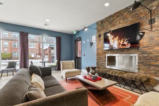 Building Photo - 680 6th Ave NE