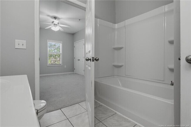 Building Photo - 625 Marshtree Ln