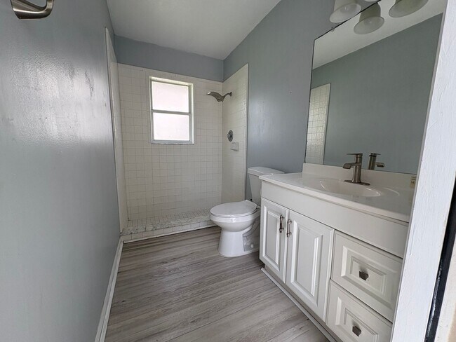 Building Photo - 4/3.5 Home at Eagle Lending