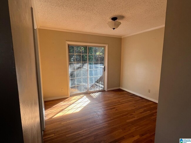 Building Photo - 1208 34th St S