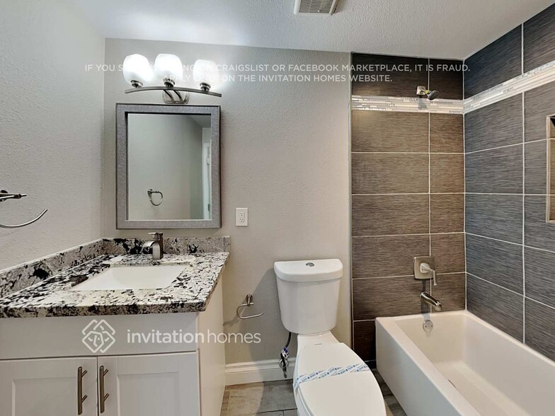 Building Photo - 3715 E Delcoa Dr