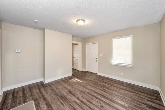 Building Photo - Charming Jasper Home with Modern Upgrades ...