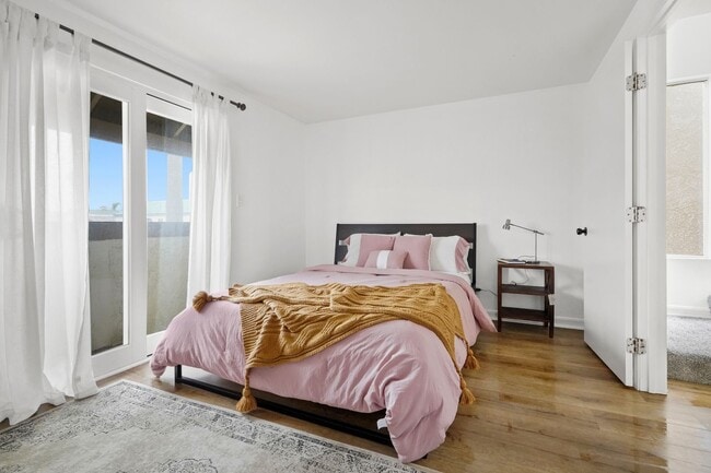 Building Photo - 309 Ocean Dr