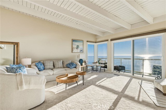 Building Photo - 883 Katella St