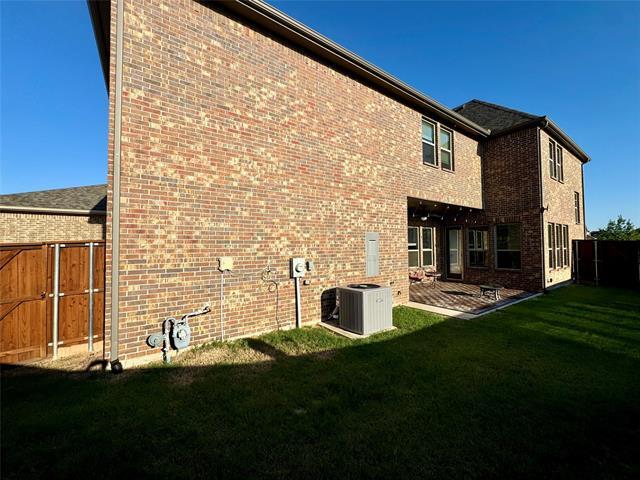Building Photo - 1066 Fullerton Dr