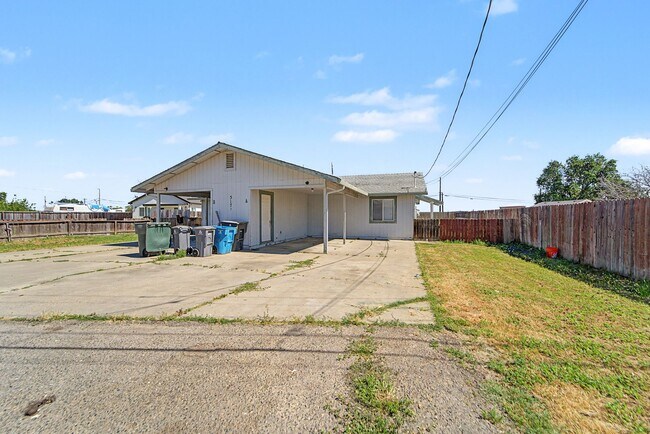 Building Photo - 0289