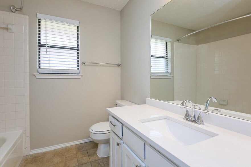 Building Photo - 8137 Camelot Rd