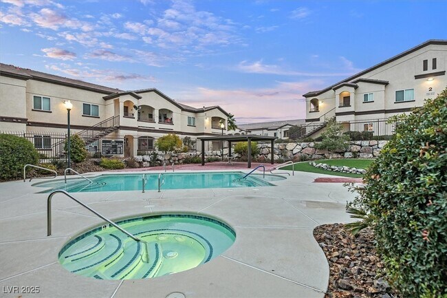 Building Photo - 2291 W Horizon Ridge Pkwy