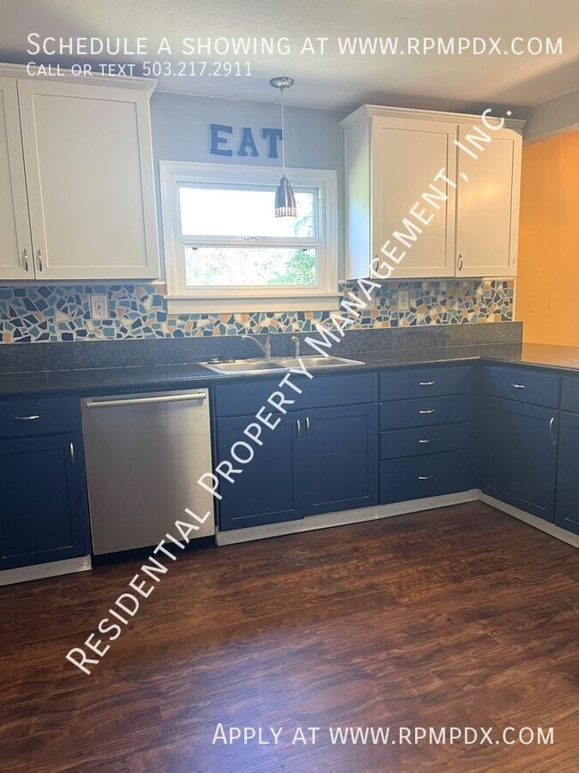 Building Photo - 4512 SW Fairvale Ct