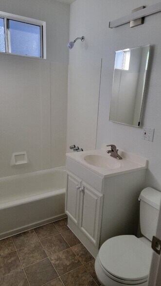 Building Photo - 2204 Aviation Way