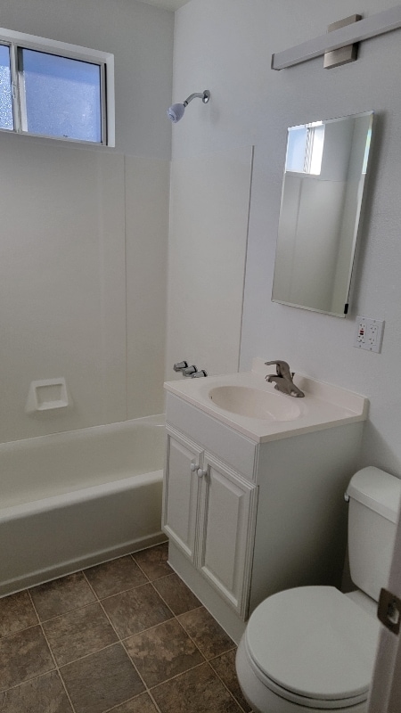 Building Photo - 2204 Aviation Way