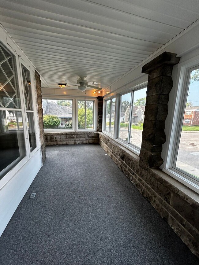 Building Photo - 521 S Grant St