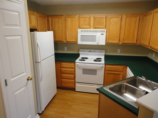 Building Photo - 2282 Villagewood Ct