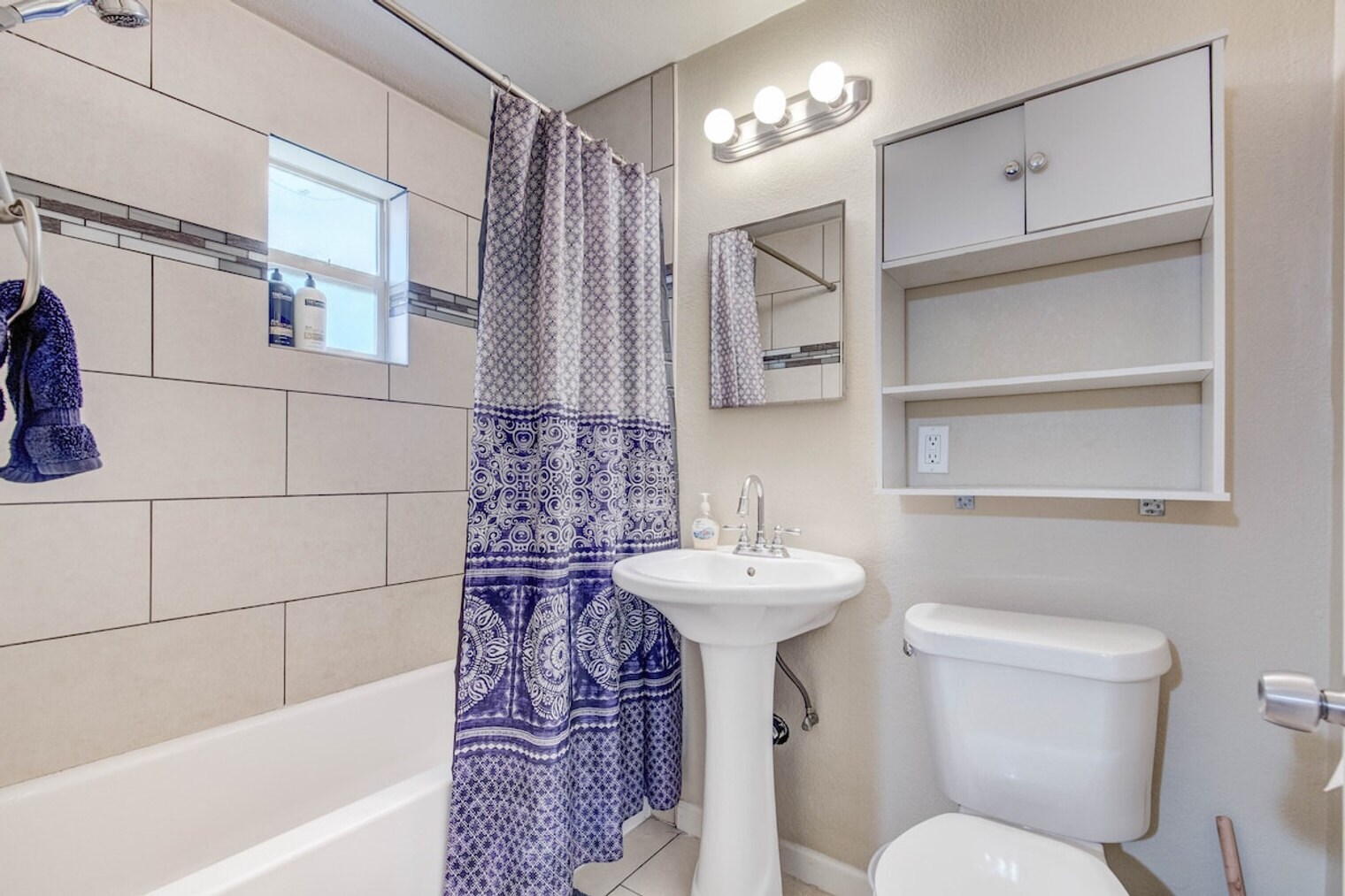 Building Photo - 1363 Pierce St