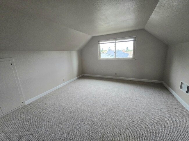 Building Photo - 505 Acapulco Ct