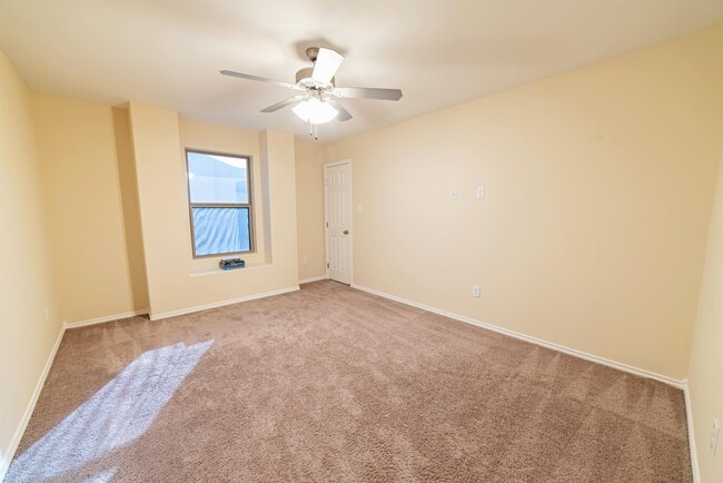 Building Photo - 3305 Charolais Dr