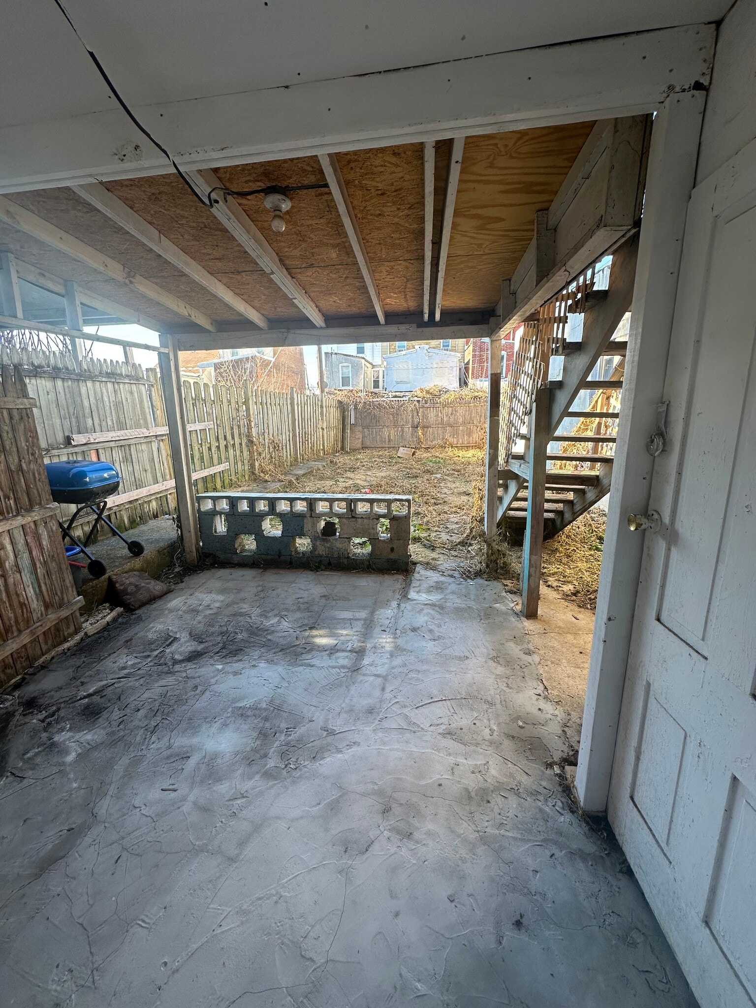 Building Photo - 636 Ridge Ave