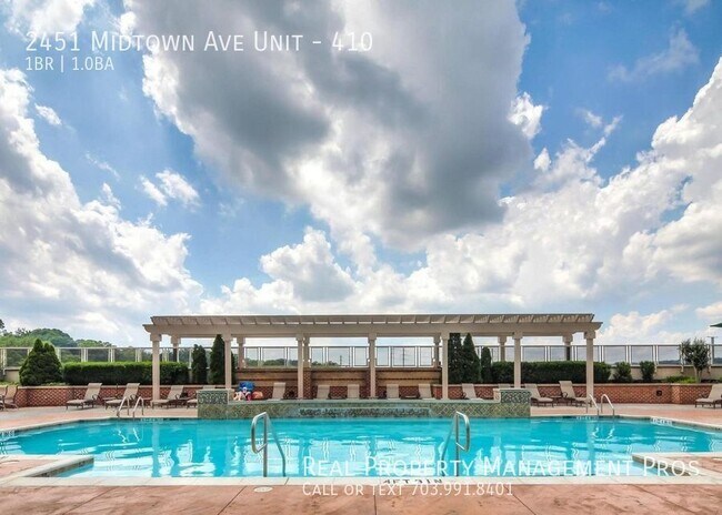 Building Photo - 2451 Midtown Ave