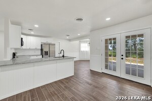 Building Photo - 129 Young W