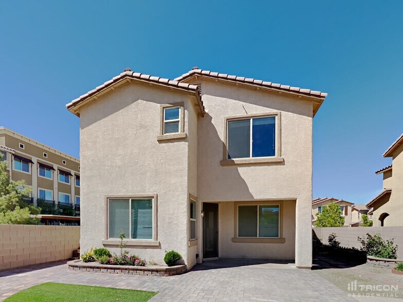 Building Photo - 6565 Willow Ave
