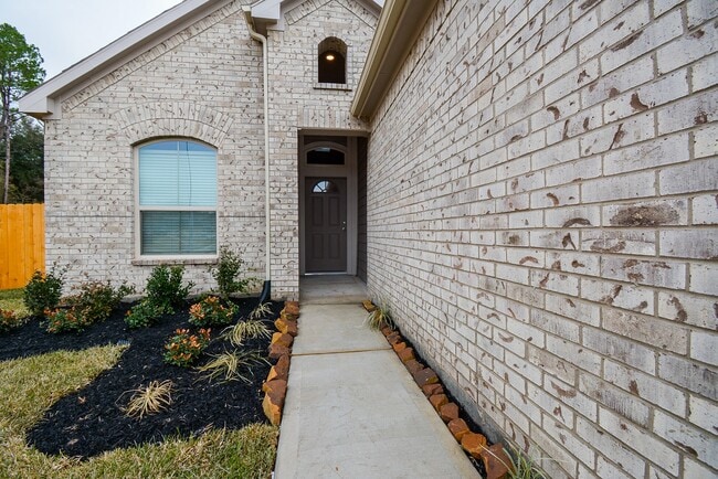 Building Photo - 27326 Grey Fox Run