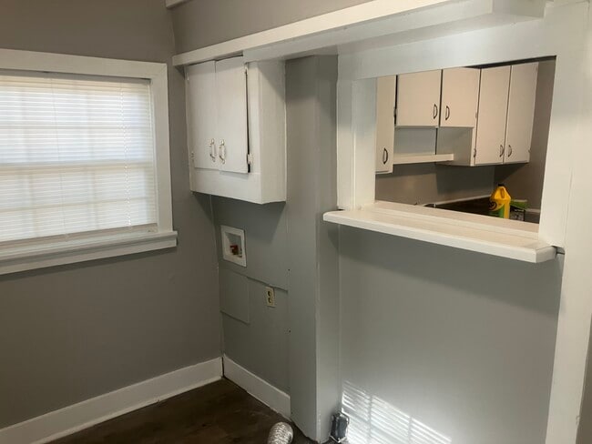 Building Photo - 1519 Fanning