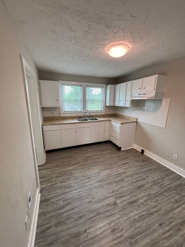 Building Photo - New Chilhowee Event Center Cottage!!